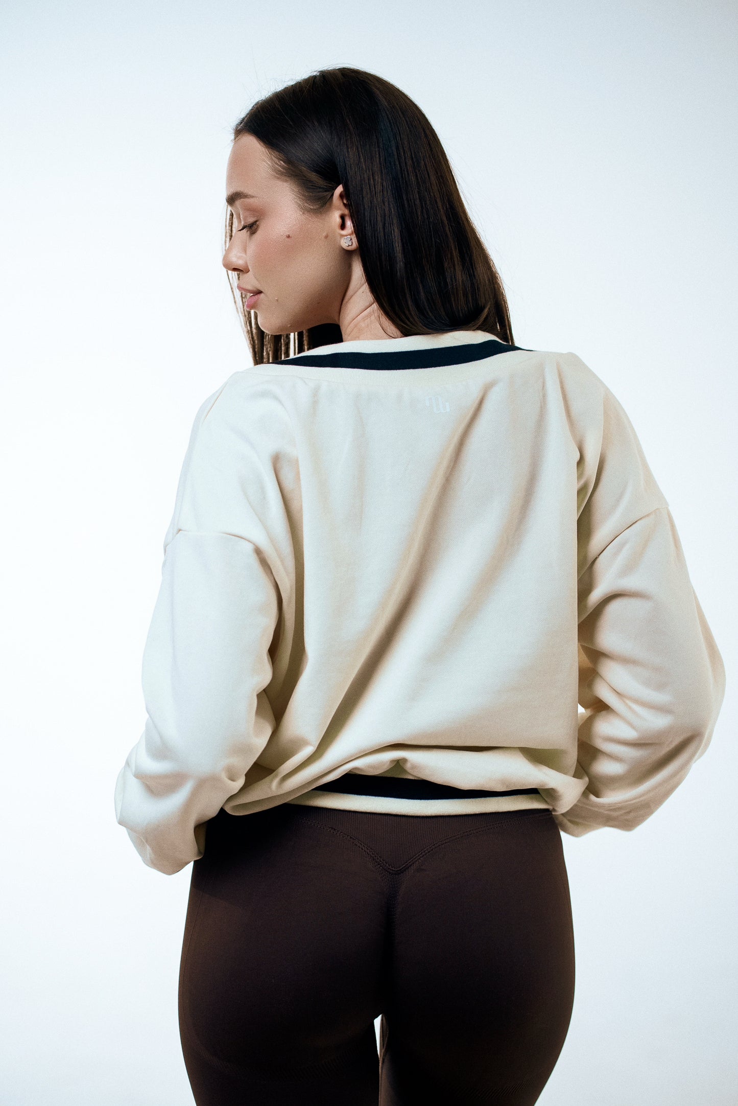 Club V Pullover